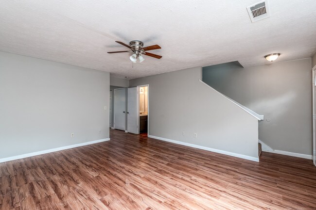 Foto del edificio - 6140 Cooper St