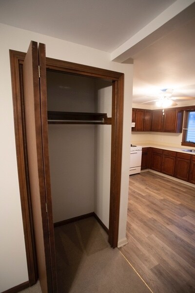 Foto del edificio - 127 School St