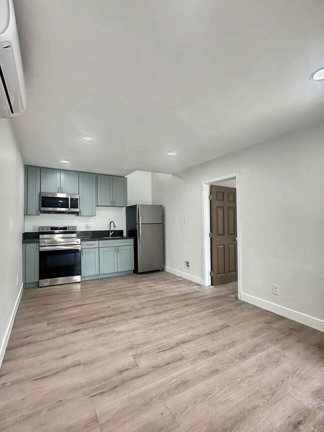 Building Photo - 1 Bedroom 1 Bathroom in North Park