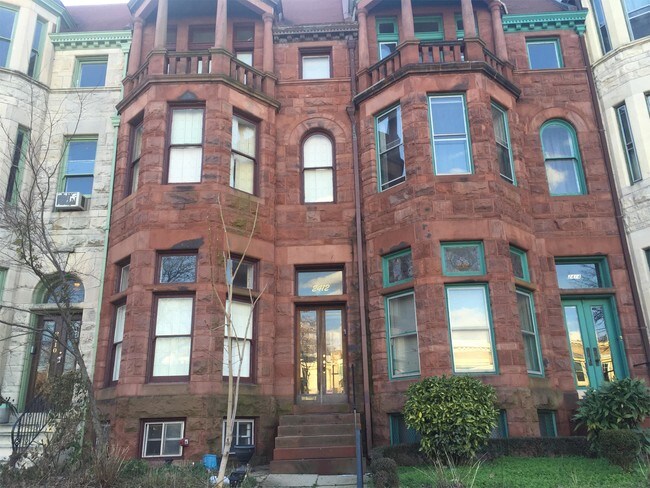 Foto del edificio - 2412 Eutaw Pl