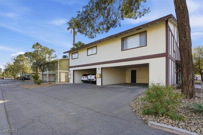 Foto del edificio - 1454 Elizabeth Ave