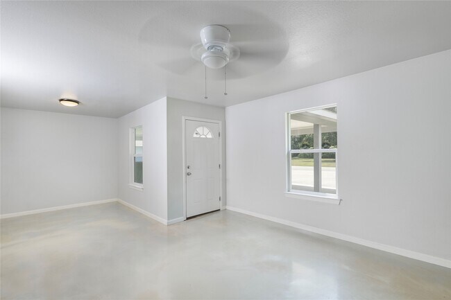 Foto del edificio - 634 Luke St