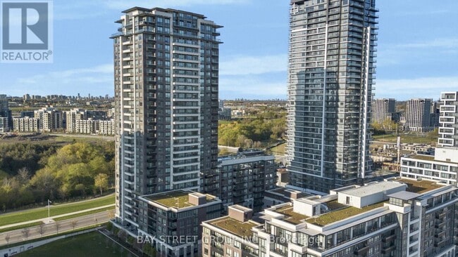 Building Photo - 15 Water Walk Dr