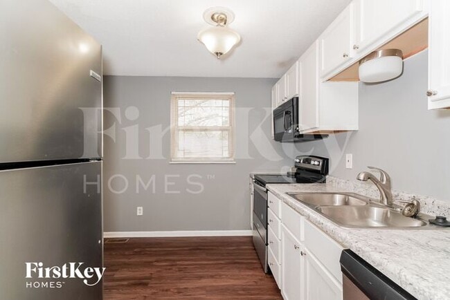Building Photo - 5435 Armstrong Ct