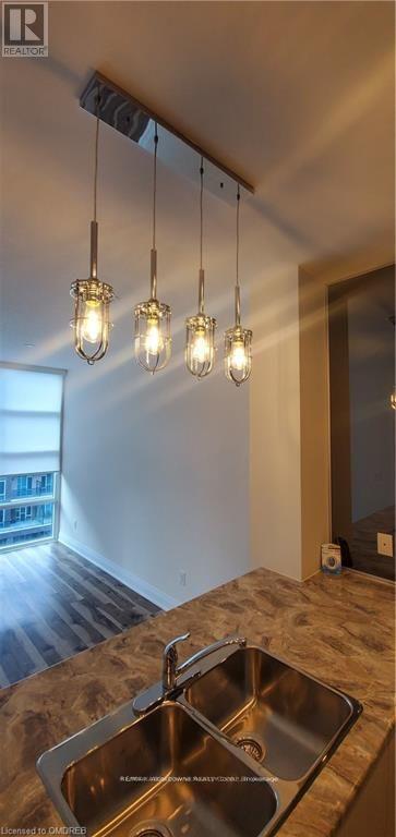 Building Photo - 16 Concord Pl