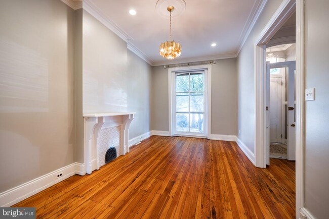 Building Photo - 206 S 43rd St