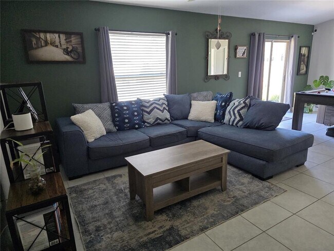 Foto del edificio - 6765 Emerald Spring Loop