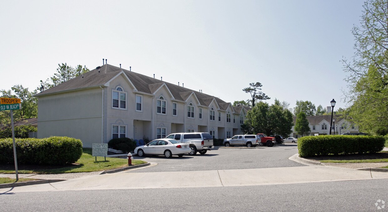 Zachary Place Apartments in Virginia Beach, VA