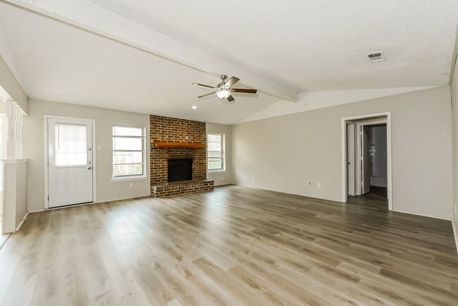 Building Photo - 1239 Sheree Ln