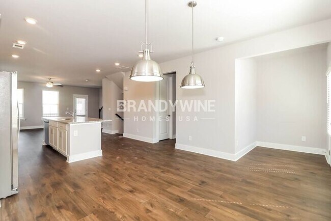 Building Photo - 827 Valtek Ct