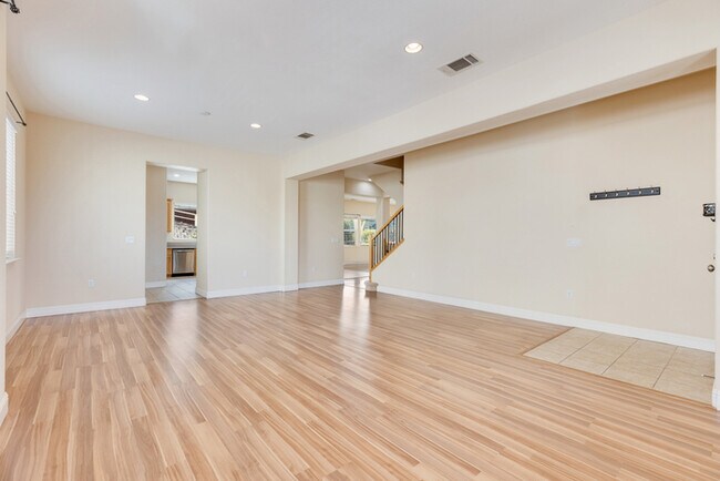 Building Photo - 5216 Skyler Ct