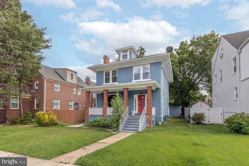 Primary Photo - 706 Van Buren St NW