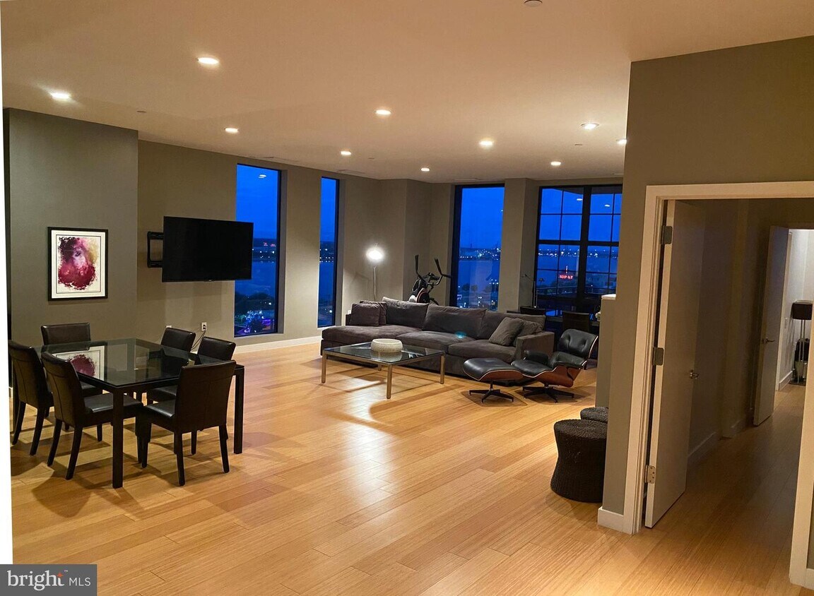 Foto principal - 108 Arch St