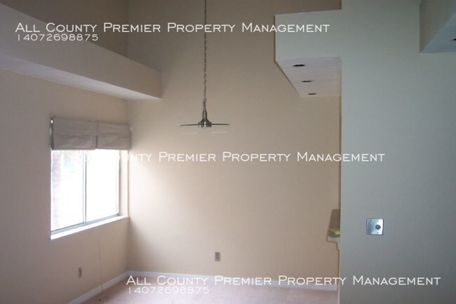 Building Photo - 4533 Lakeway Dr