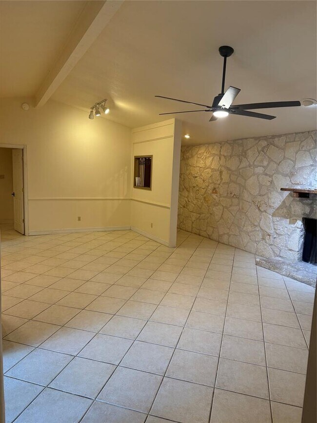 Foto del edificio - 8508 Mesa Dr