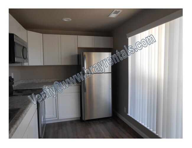 Foto del edificio - 590 W Indian Creek Dr