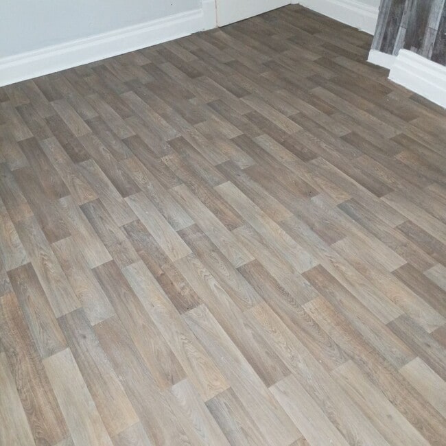 Building Photo - Cute Update 2 bedroom in convenient location!