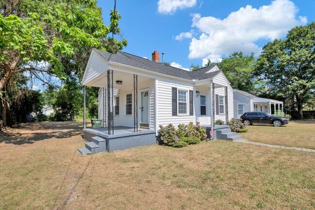 Foto del edificio - Available Now! 2 Bedroom 1 Bath In Fayette...