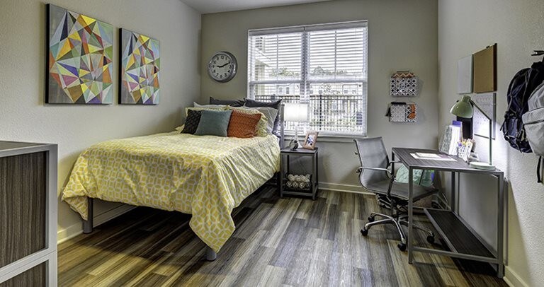 Foto principal - 4711 Vestal Pkwy E