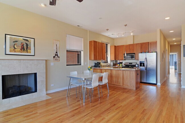 Foto del edificio - 2151 W Evergreen Ave