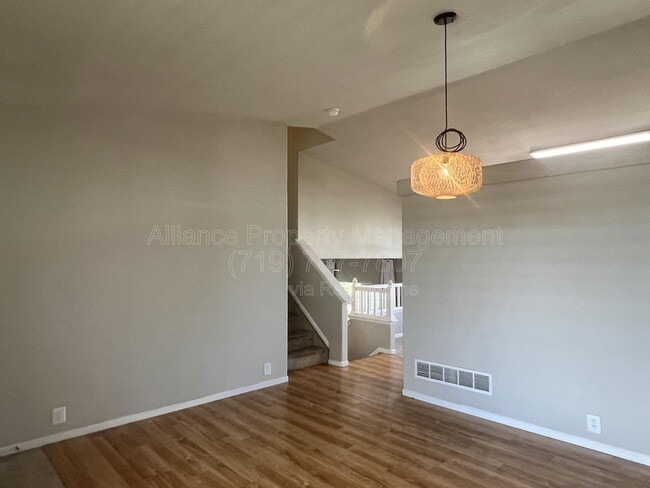 Photo - 7368 Glenburn Dr House