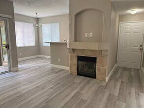 Building Photo - 9050 W Warm Springs Rd
