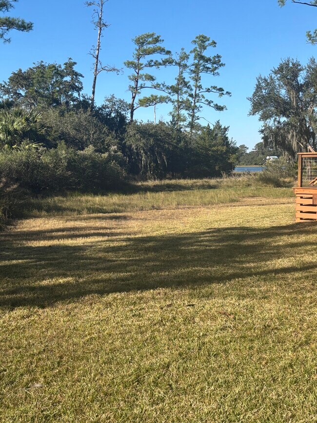 Foto del edificio - 44 W River Dr