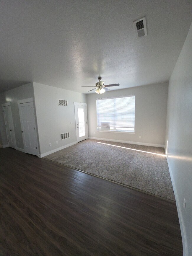 Building Photo - 3724 W 1850 N