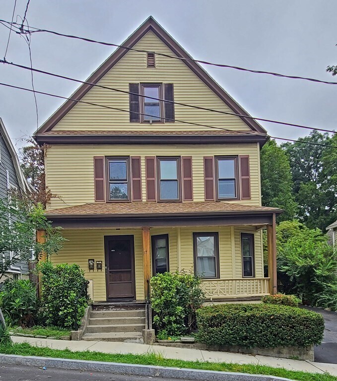 17 Oakledge St Unit 2, Arlington, MA 02474 Room for Rent in Arlington