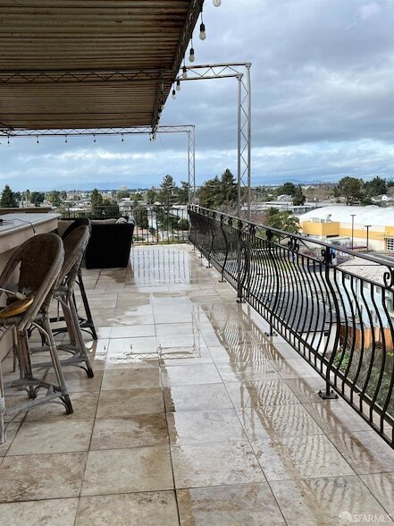 Foto del edificio - 8739 Thermal St