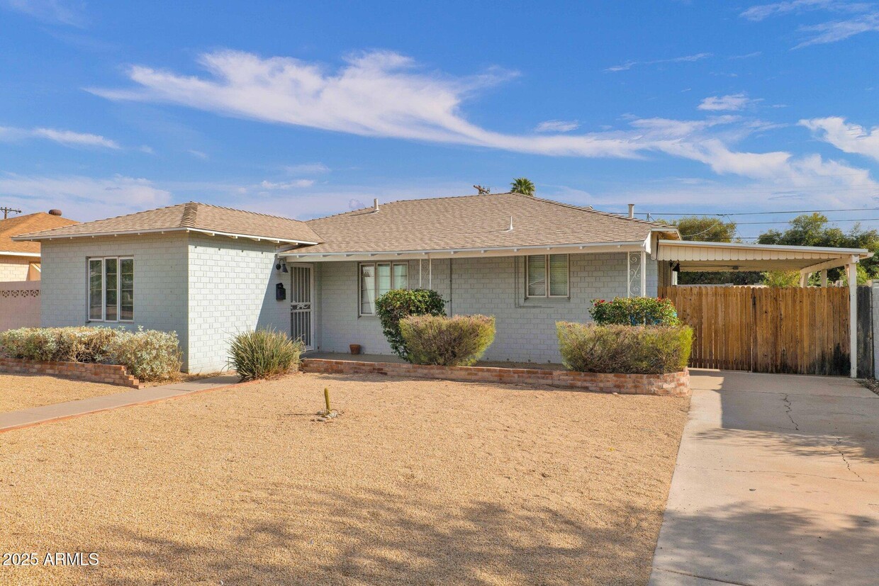 Primary Photo - 3015 N 17th Ave