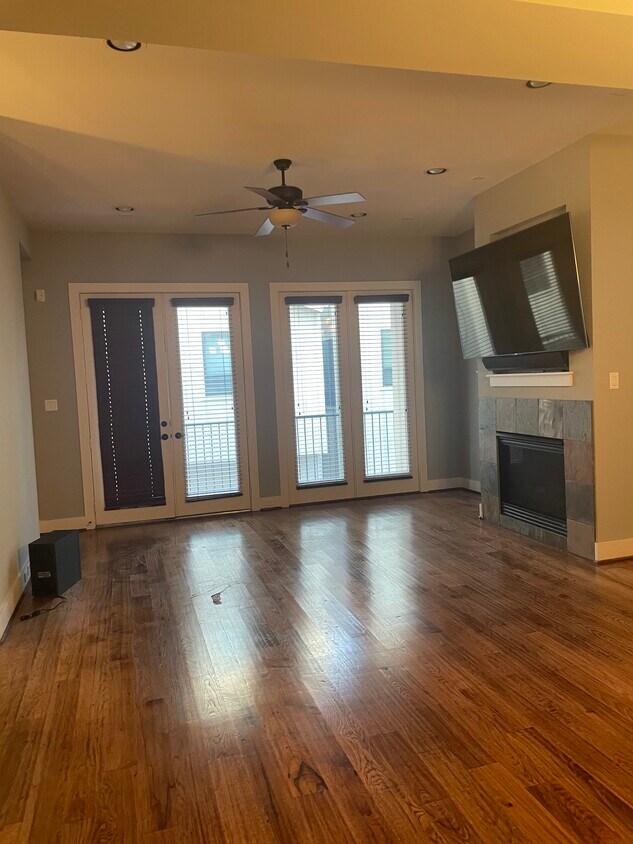 Foto principal - 785 Waverly St