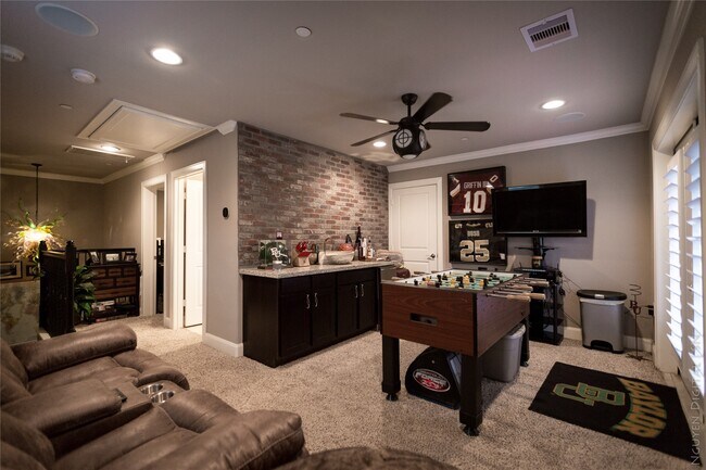 Foto del edificio - 1204 Cushing St