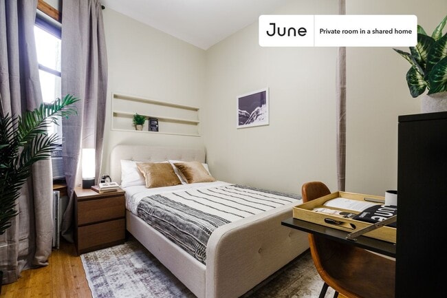 Private bedroom in 3 bed/1 bath Home - Private bedroom in 3 bed/1 bath Home
