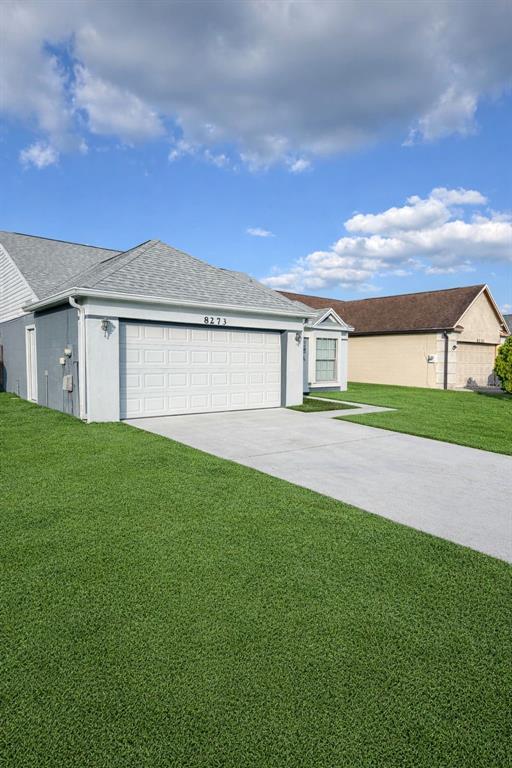 Building Photo - 8273 Cascade Oaks Dr