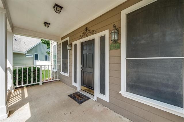 Building Photo - 9801 Cedarcrest Dr