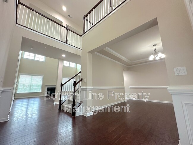 Photo - 1007 Anatrella Ln NW House