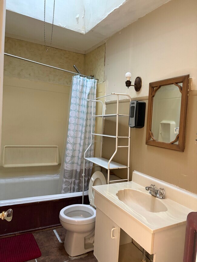 Foto del edificio - 7159 Radbourne Rd