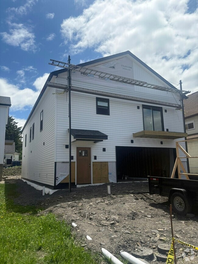 Building Photo - 1109 S Webster Ave
