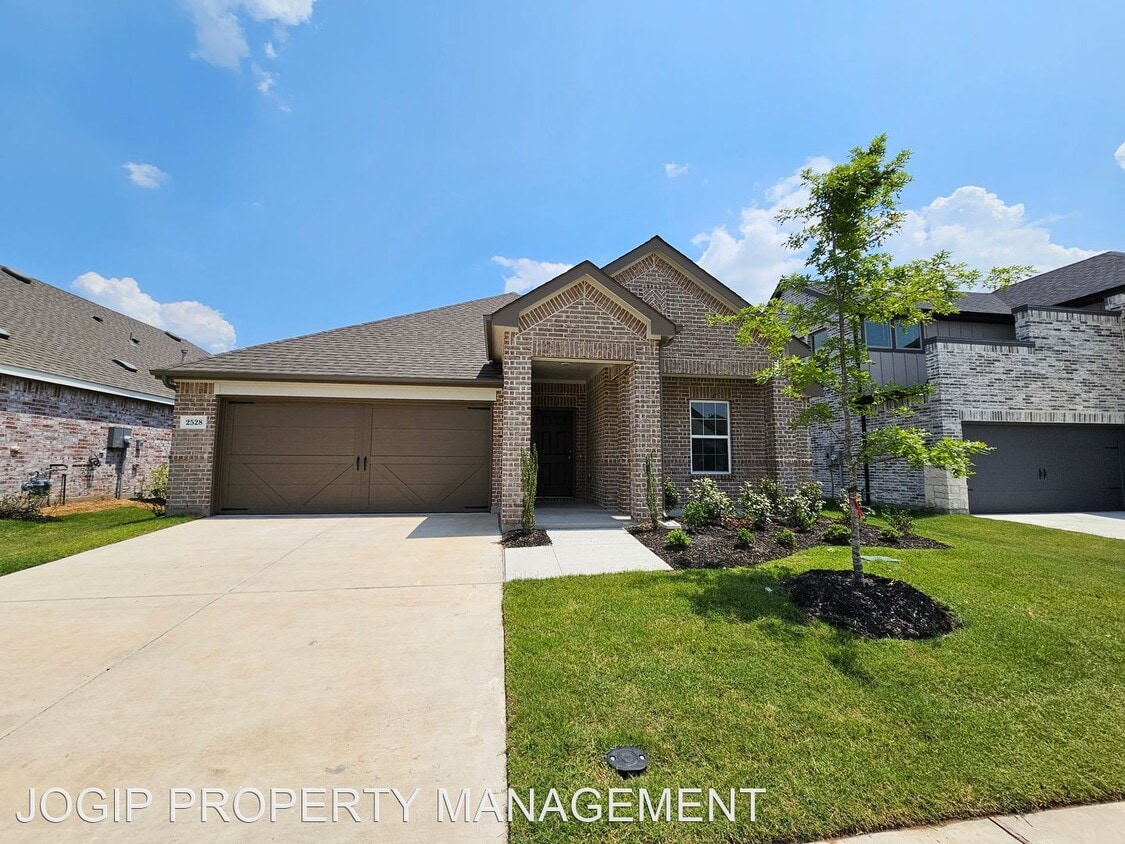 Primary Photo - 4 br, 2 bath House - 2528 Moser Lane