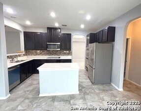 Foto del edificio - 8106 Royal Field