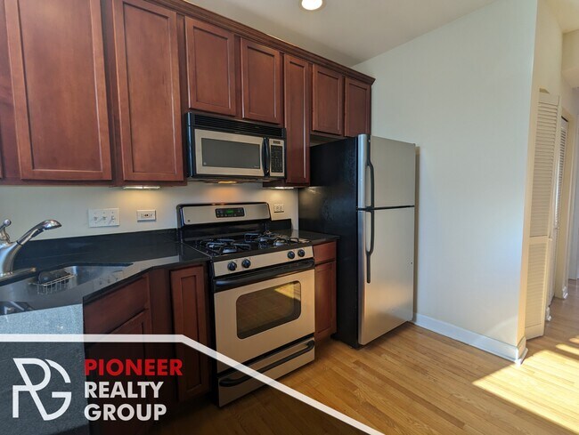 Foto del edificio - 3240 N Clifton Ave