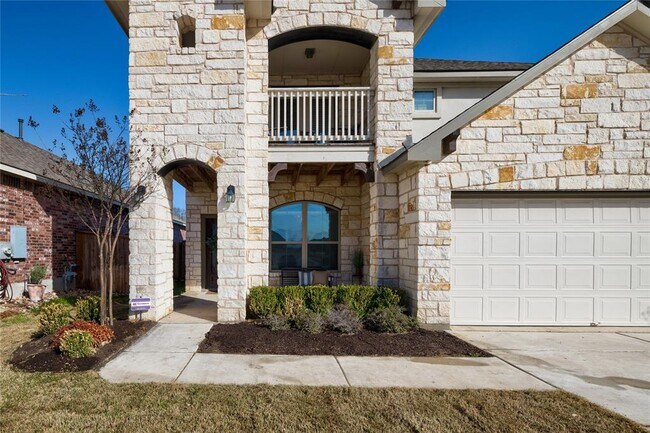 Foto del edificio - 5901 Scenic Lake Dr