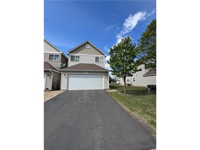 Foto del edificio - 12173 Waconia St NE