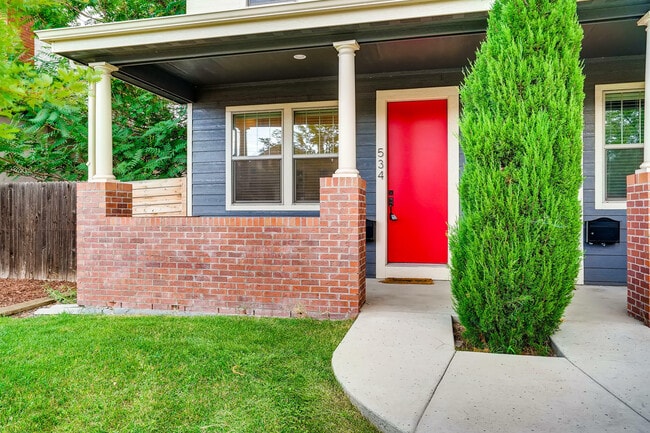 Photo - 534 S Lincoln St Townhome