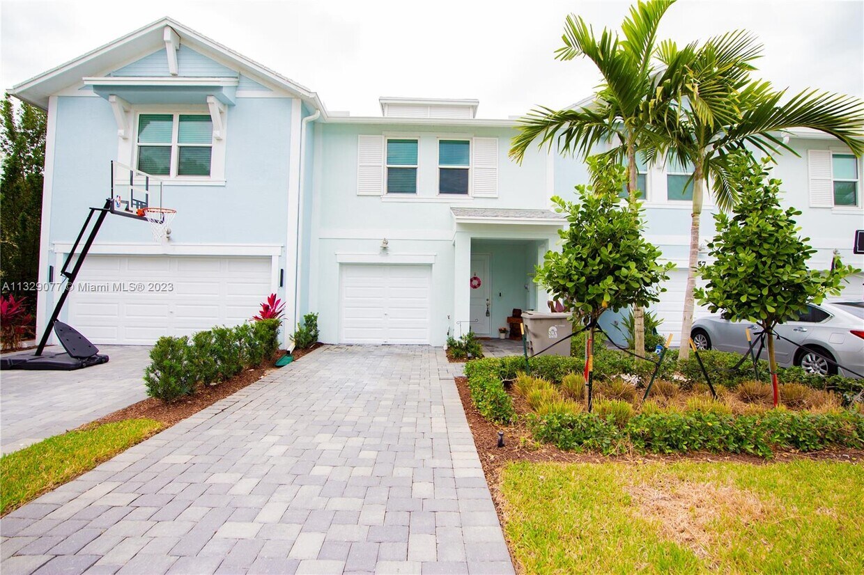 853 Seabright Ave, West Palm Beach, FL 33413 Townhome Rentals in West