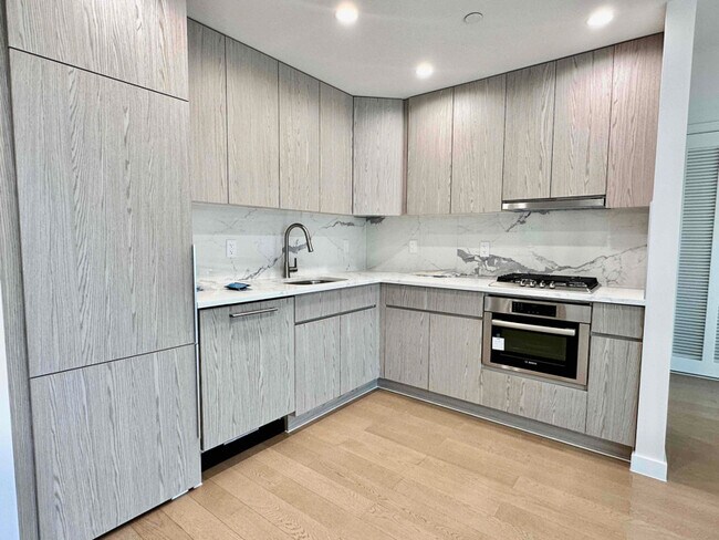Foto del edificio - 37-26 32nd St