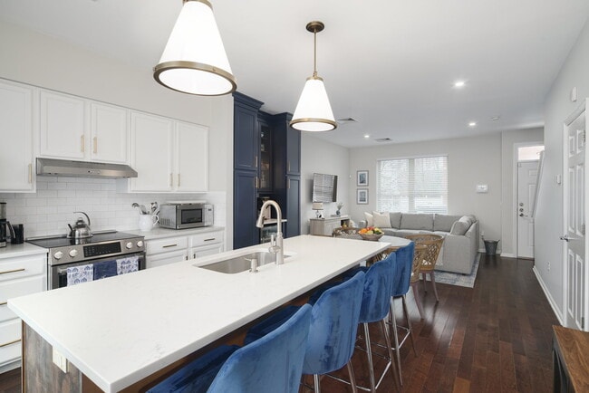 Photo - 1236 Fitzwater St Townhome