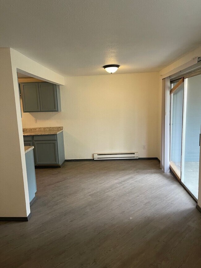 Foto del edificio - 1819 S 93rd St