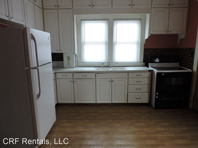 Foto del edificio - 3 br, 1 bath House - 121 Summit